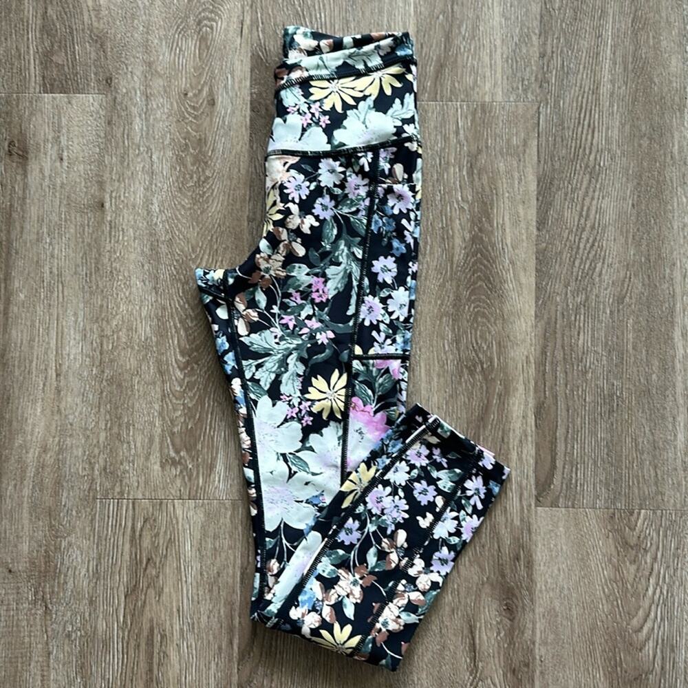 Saltwater Luxe Level Up Floral Leggings‎ Multi Color Size Small Workout Athletic